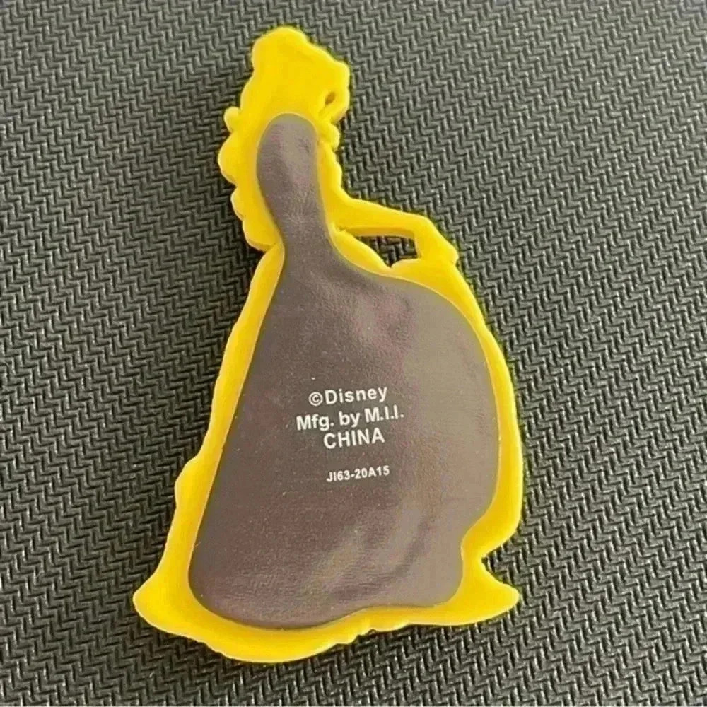 Disney Princess Belle Soft Touch PVC Magnet - Picture 3 of 4